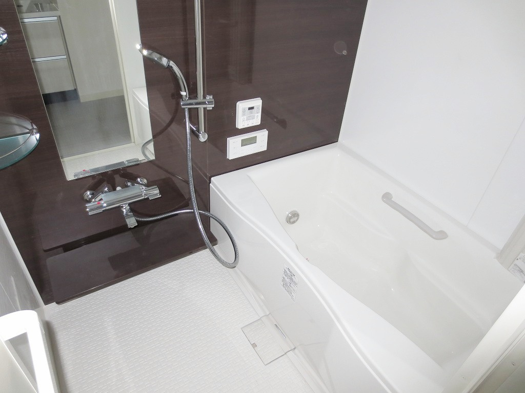 プレサンス難波フィネストの浴室