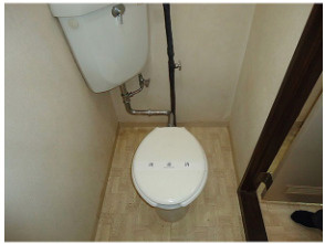 長野県伊那市　一棟のトイレ