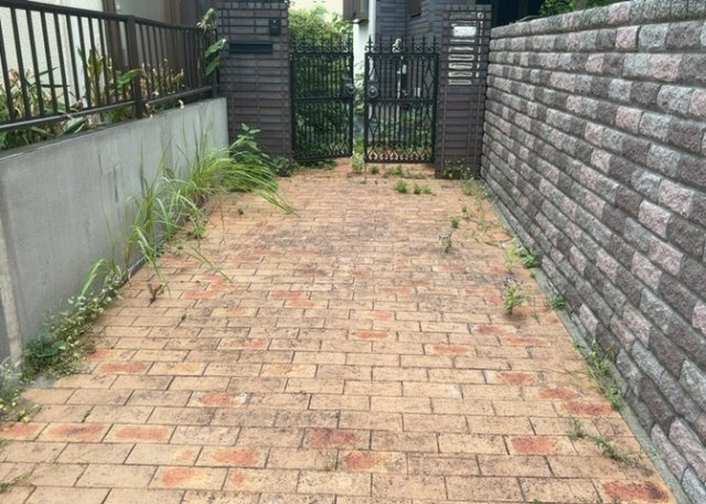 【駐車場】 | 駐車場と明記されていても、最小スペースでつくられた駐車場だと大型車は駐車できなかったり、出入りしにくくなったりする可能性があります。お車のサイズと購入したい物件の駐車場のサイズを現地で確認しましょう。