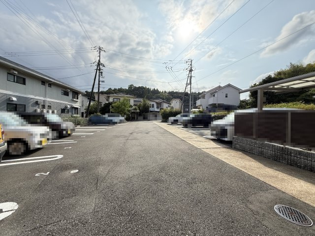 シャーメゾン 爽の駐車場
