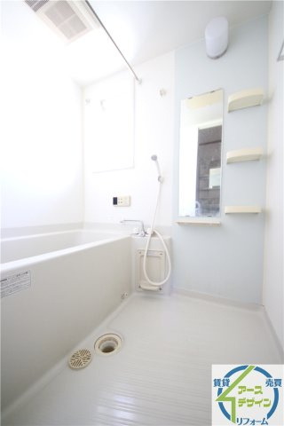 ベルデ・ビエントⅡ番館の浴室