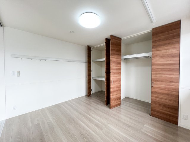 ゆいまーるの洋室