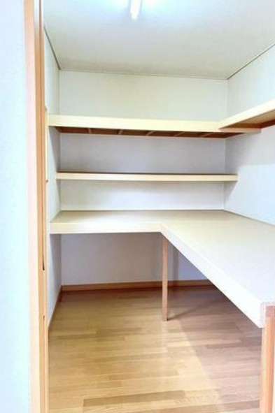 【中古】坂戸市関間3丁目中古住宅の収納|大きなスペースがあり、収納には困りません