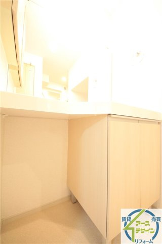 クレモンティーヌ　Cの独立洗面台