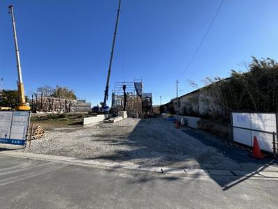 【外観】 | 磐田市大原 3期 新築一戸建て 2号棟 | 現在建築中の外観画像です。ご内覧は同じメーカーの完成物件へご案内いたしますので、いつでもご相談ください！