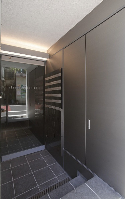 PRATIQUE KAGURAZAKA westのエントランス