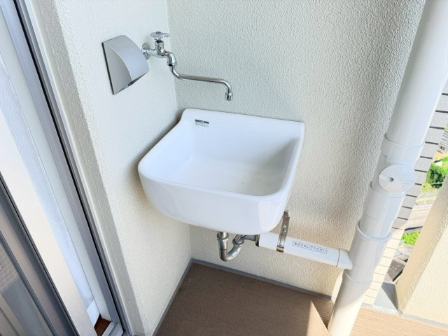 【設備】 | 新規リフォーム　ザ・パークハウス府中南 | 靴やアウトドア用品を洗う時に重宝するスロップシンク。
