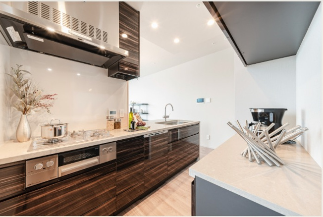 【キッチン】 | ★仲介手数料無料★クラッシィタワー新宿御苑（新宿御苑を望む眺望）