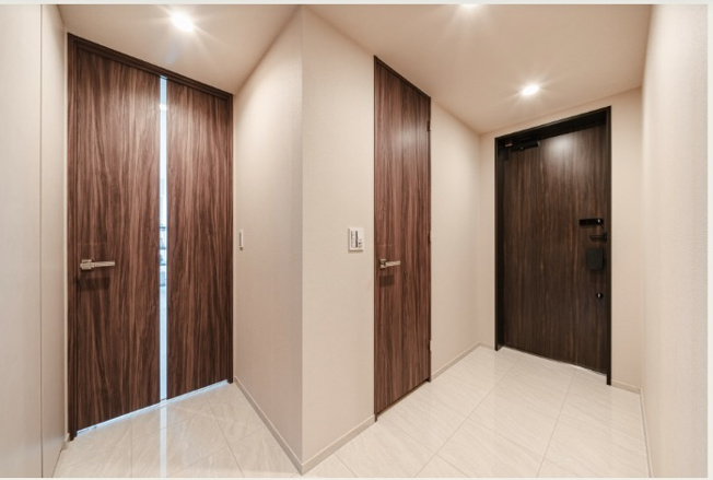 【玄関】 | ★仲介手数料無料★クラッシィタワー新宿御苑（新宿御苑を望む眺望）