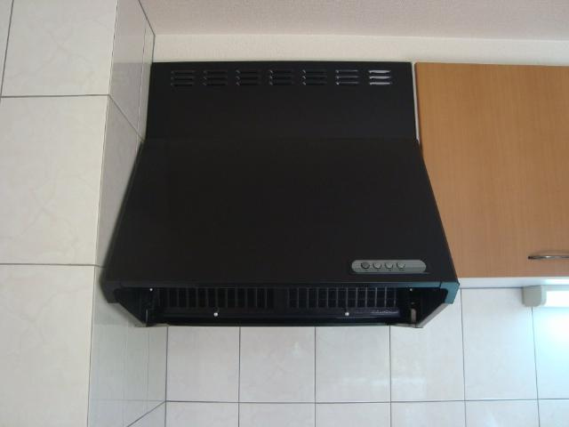 スプリングチェリーⅡのキッチン|キッチン換気扇