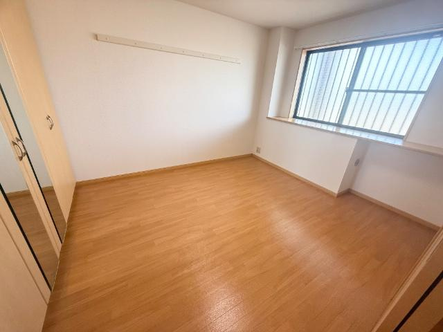 【洋室】 | ラ・ファミーユ　ＨＡ | 洋室