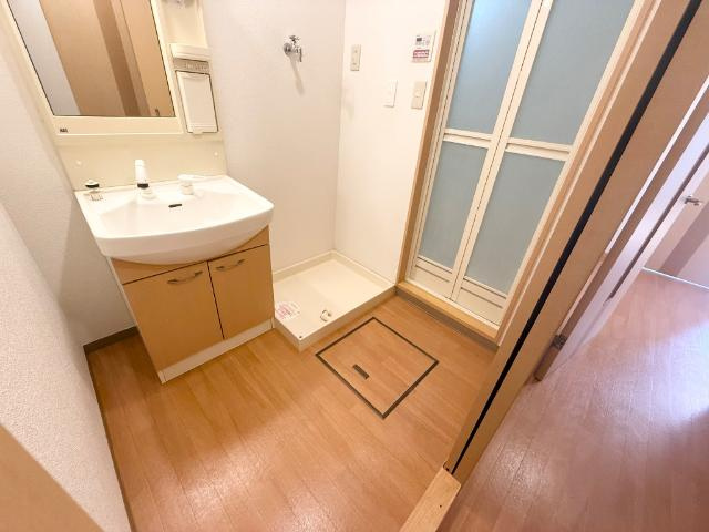 【洗面所】 | ラ・ファミーユ　ＨＡ | 脱衣所