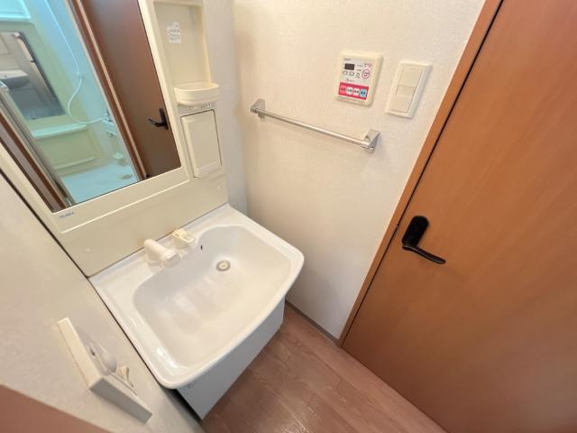 ちゅらストリームの洗面所|洗髪洗面化粧台