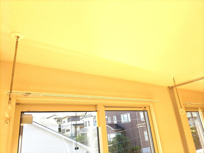 ６帖洋室には収納に便利なウォークインクローゼット付