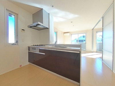 ３口ガスコンログリル付キッチン