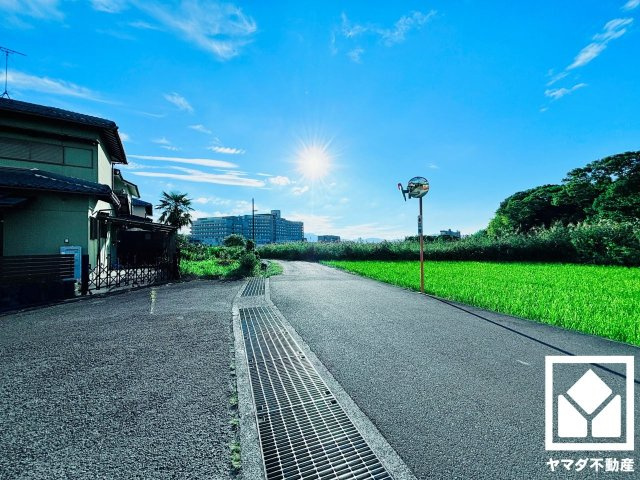 草津市橋岡町　1期　1号棟の前面道路含む現地写真|10月11日　現地写真更新