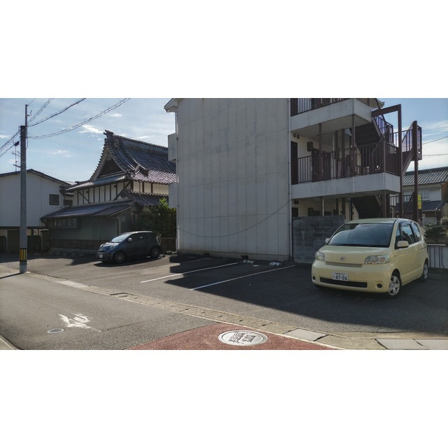 岐阜市加納奥平町１丁目の駐車場の駐車場