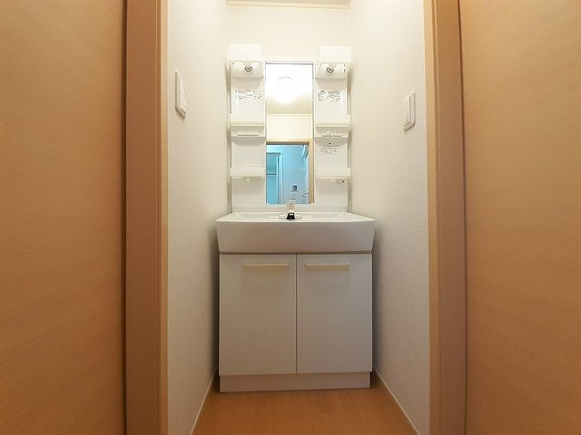 アピュエースの洗面所|脱衣スペースもあります