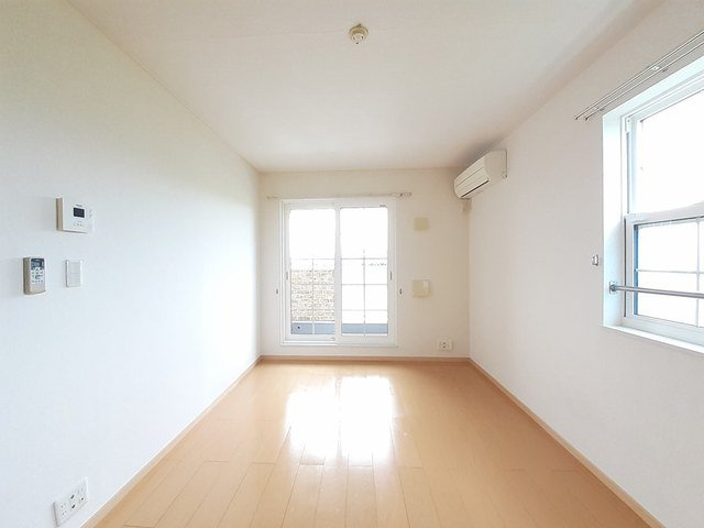 アピュエースの居間・リビング|おしゃれな居間です