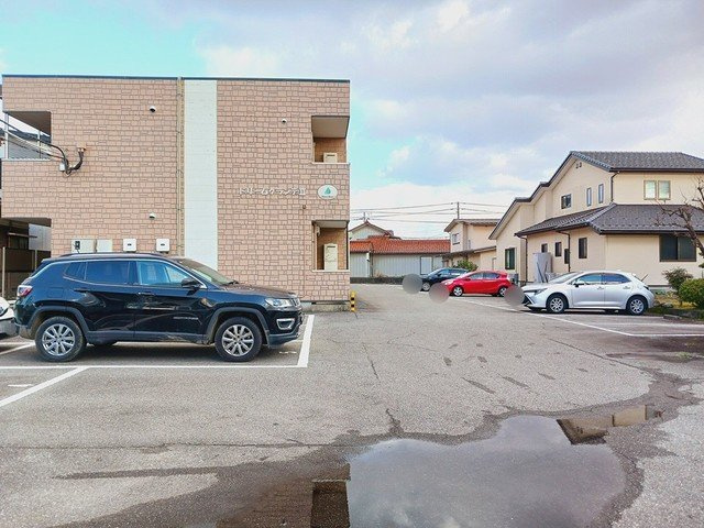 ドリームグランデⅡの駐車場|駐車場があるので、車を買う予定の方も安心です