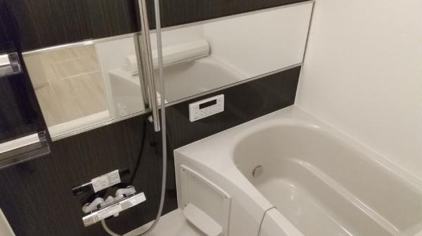 アベニーレ Ⅱの浴室