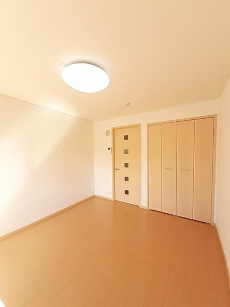 エレガンテ・カーサの居間・リビング