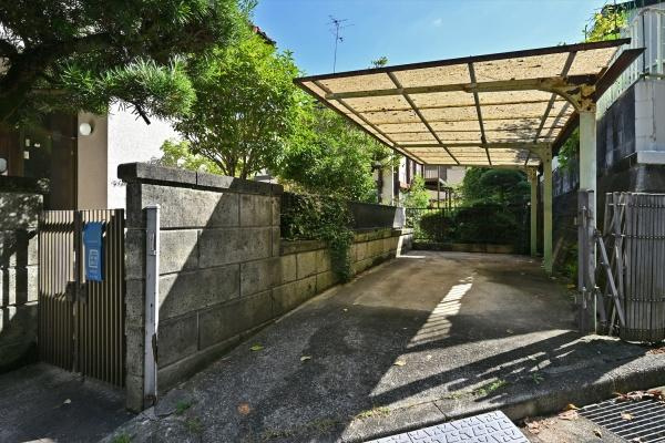 葛城市兵家の中古一戸建の駐車場|■現地撮影写真■駐車スペース１台分！