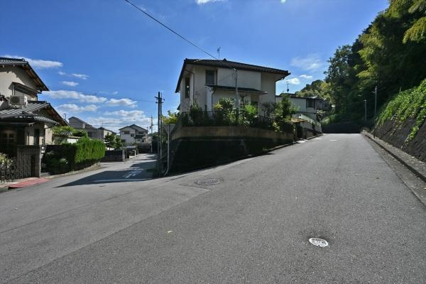 葛城市兵家の中古一戸建の前面道路含む現地写真|■現地撮影写真■落ち着いた雰囲気の閑静な住宅地内です！