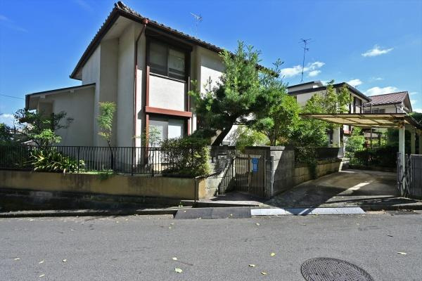 葛城市兵家の中古一戸建の外観|■現地撮影写真■敷地面積６３坪以上！駐車スペース２台目増設可！お気軽にお問い合わせください！