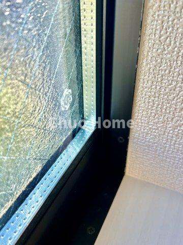 江戸川区東小岩1丁目新築分譲住宅の内装|【ペアガラス】断熱性・遮熱性・防音性に優れたLow-Eペアガラスを使用しております。