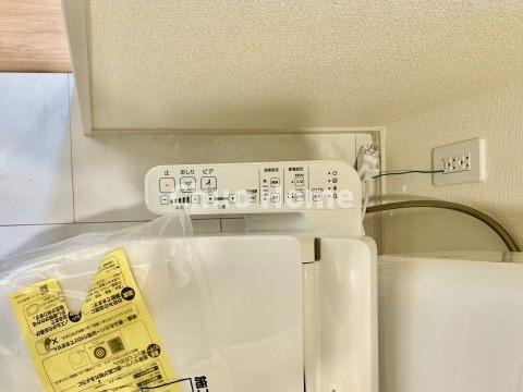 江戸川区東小岩1丁目新築分譲住宅の内装|【ウォシュレット】清潔に使いたいお手洗いには最適な設備です。もちろんウォームレットも標準装備です。