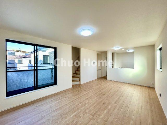 江戸川区東小岩1丁目新築分譲住宅の居間・リビング|居間リビング