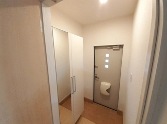 【バルコニー】 | Ｅハイム　ＮＥＯ　Ｄ | きれいな玄関です