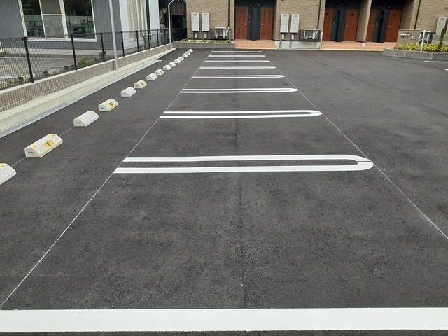 ヴァンヴェール丸岡　ＲＳの駐車場