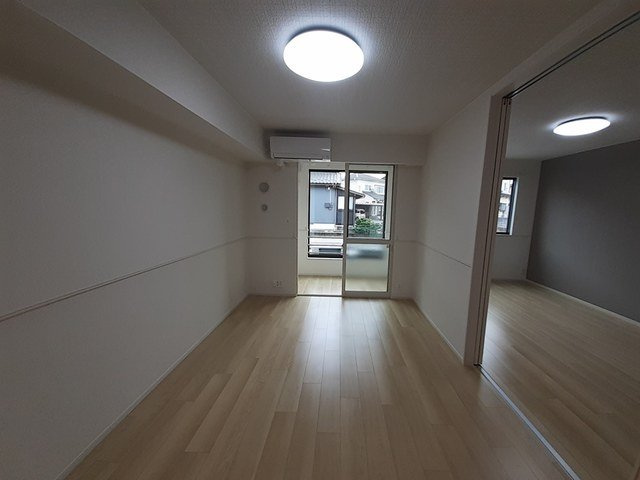 ヴァンヴェール丸岡　ＲＳの居間・リビング