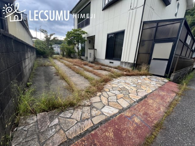 たつの市御津町朝臣／中古戸建の駐車場