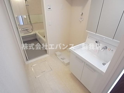 【洗面所】 | エクラシオール | ゆったりとスペースのある洗面所