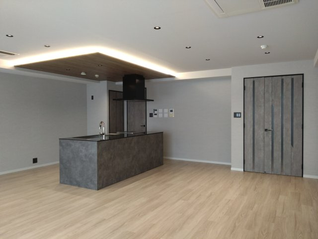 ストークグラン深沢の居間・リビング