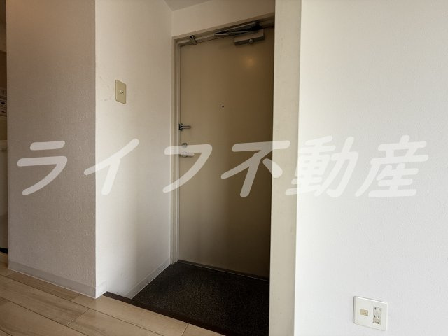 ファースト・ネットの玄関|明るい玄関です