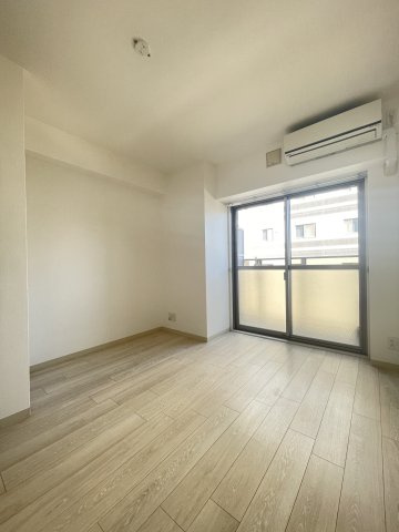 メゾンエスプリ生田の居間・リビング