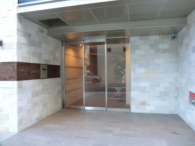 メゾンエスプリ生田の外観