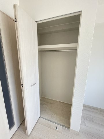 メゾンエスプリ生田の浴室