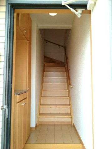 グッドフォ－チュン　Ⅰの玄関