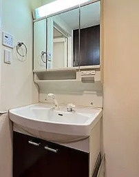 アーバネックス西長堀の独立洗面台