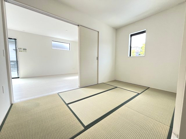 【和室】 | 春日市惣利4丁目1期　1号棟（全1棟）【仲介手数料無料・0円】 | 現地写真。1階和室です。