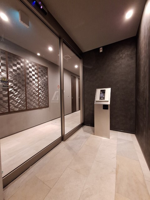 ヴィラ代沢のエントランス|オートロック付きのエントランス