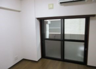 トーシンフェニックス桜上水弐番館の居間・リビング