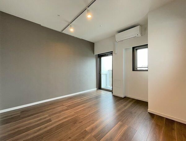 ＤｅＬＣＣＳ　ＩＫＥＢＵＫＵＲＯの居間・リビング