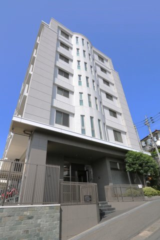 アンピール輝国の外観