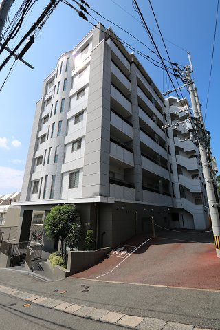 アンピール輝国の外観